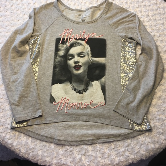 Tops - Marilyn Monroe Sequin long sleeve shirt